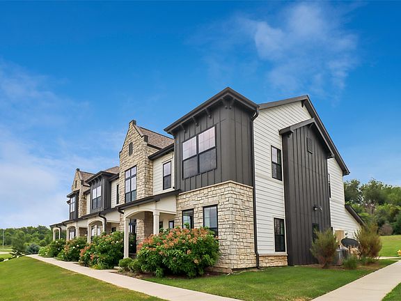 2nd image of 6460 Galleria Dr Unit 1104