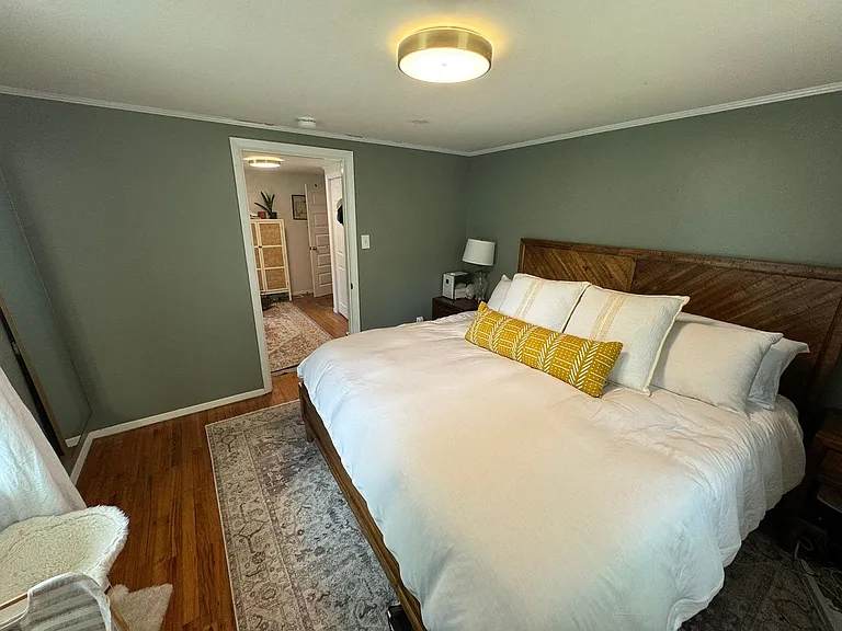 150 Hillside St — Photo 12