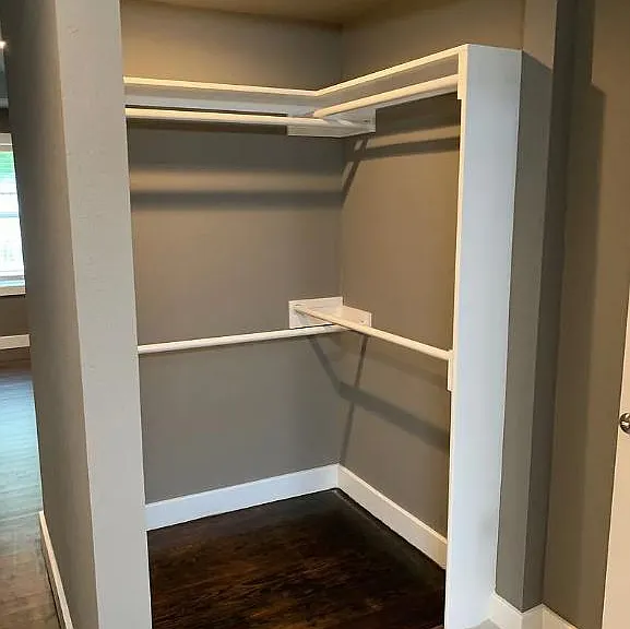 1235 S Florence Ave — Photo 16