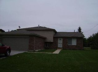 15425 Cypress Rd, Markham, IL 60428