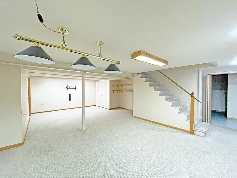 1528 E Bailey Rd — Photo 25