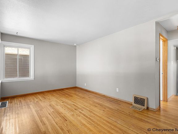 5th image of 1517 E 16th St