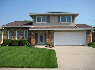 1520 W Goldengate Dr, Addison, IL 60101