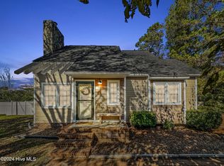 694 Haws Run Rd, Jacksonville, NC 28540