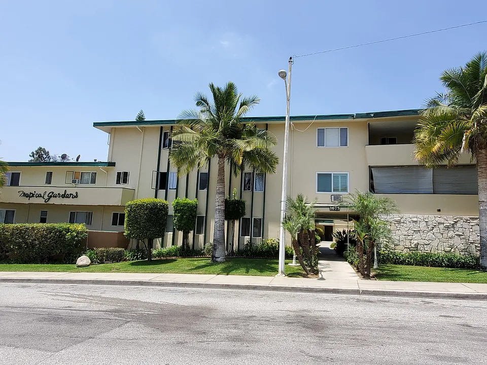 1675 Amberwood