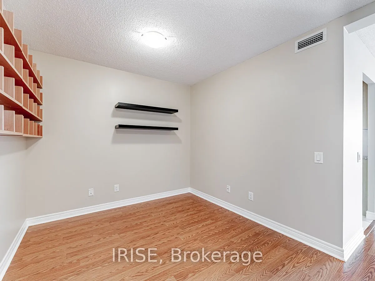 3 bed, $2,950 — Photo 3