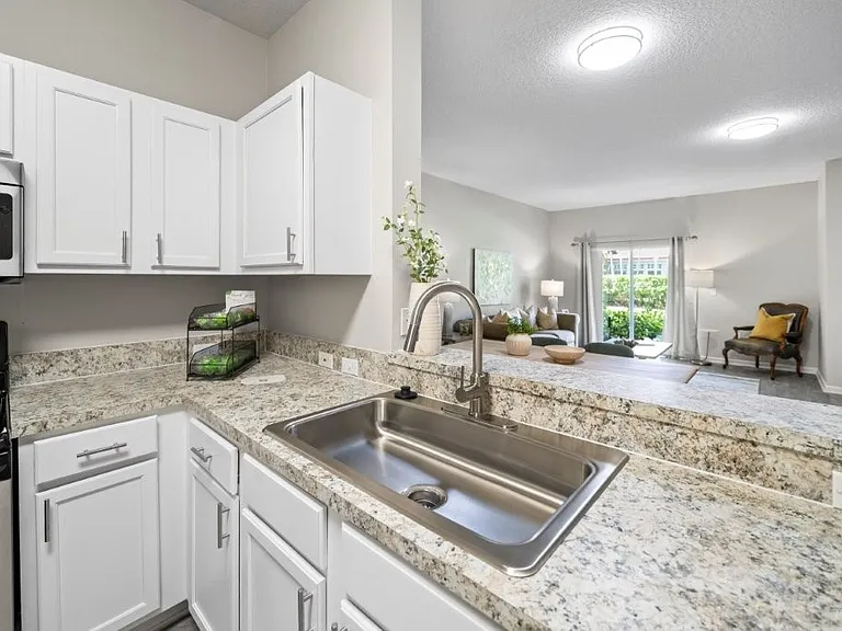 Delray Bay Apartments — Photo 17