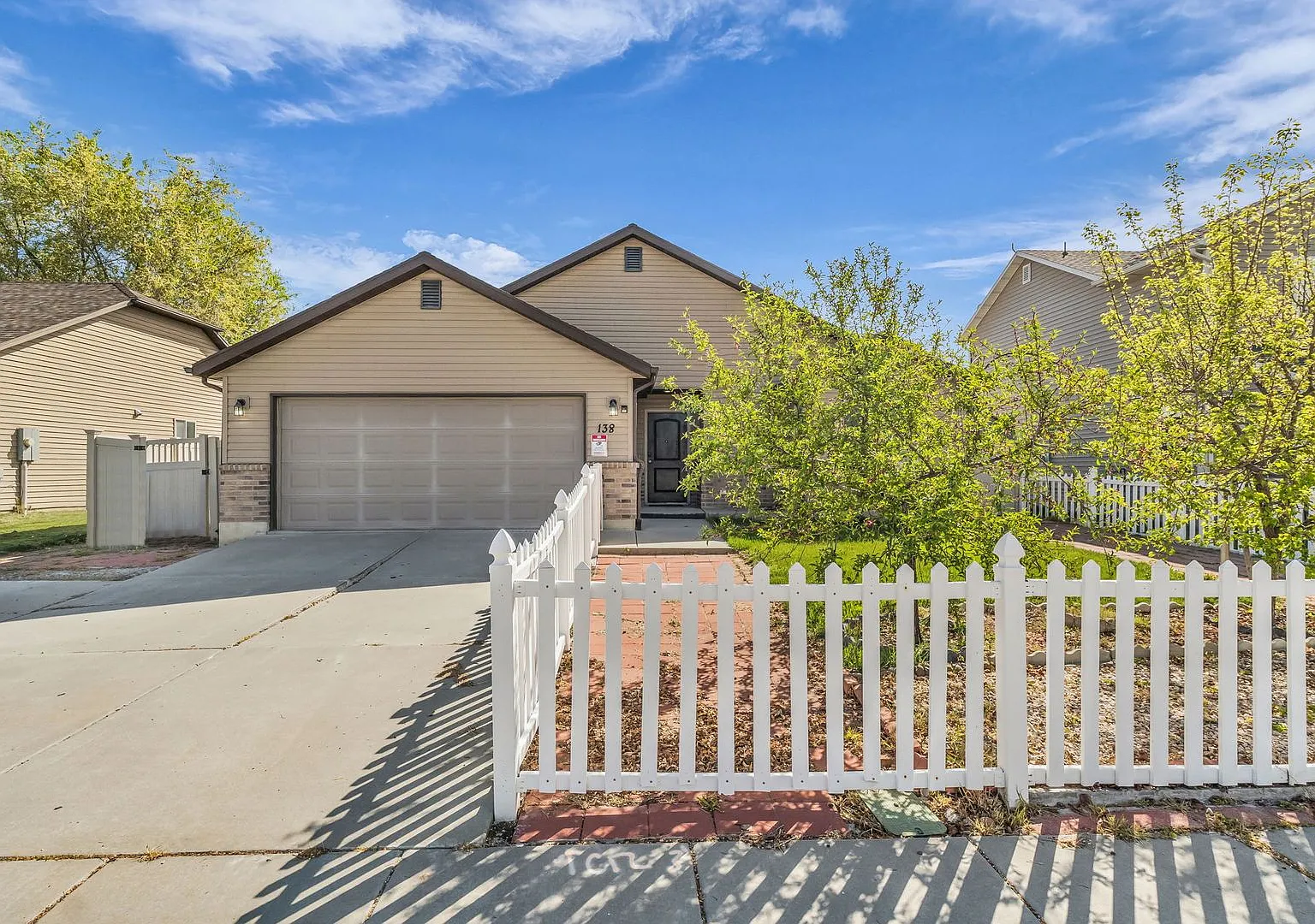 3 Bed Home with Open Layout & High Ceilings — Photo 1
