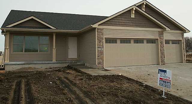 1st image of 358 S 85th Dr