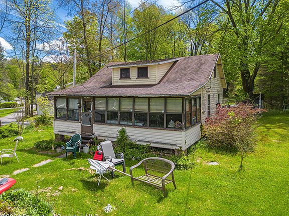 3rd image of 95 Island View Dr