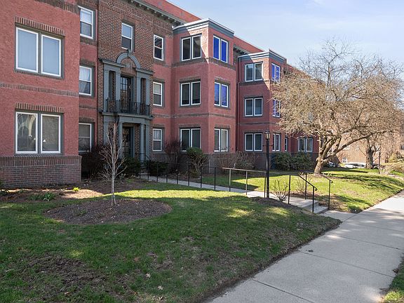2nd image of 8-12 Blackstone Blvd #10
