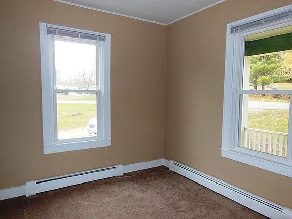 3rd image of 1048 Center Dr