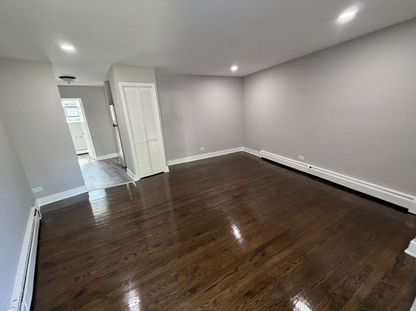 6901 N Ridge Blvd #1C