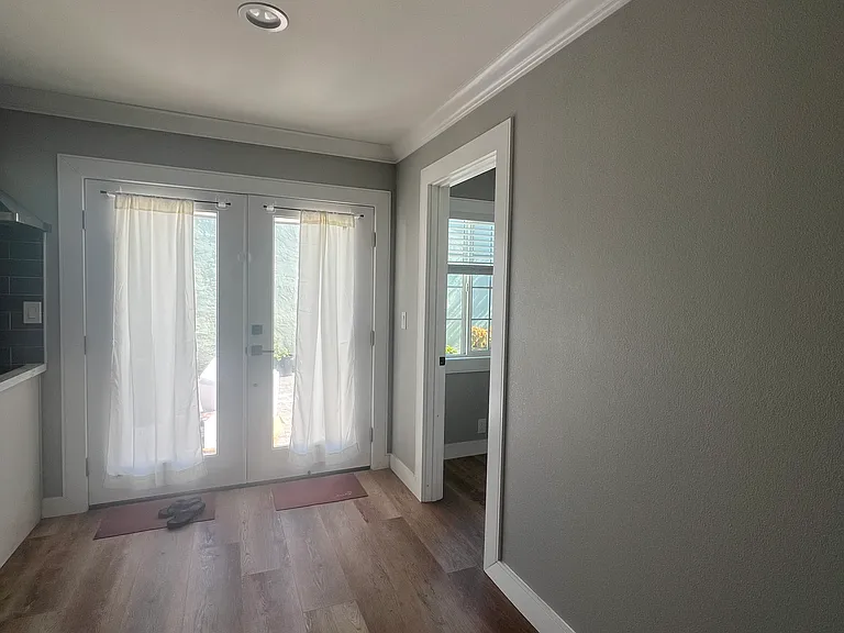 1959 Loch Ness Way — Photo 2