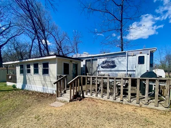 5/176 Woodhaven Dr E, Sublette, IL 61367