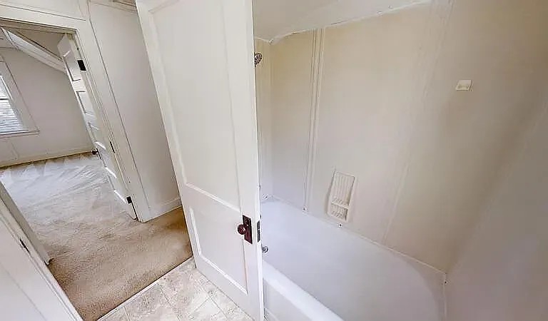1719 Jackson Ave #2 — Photo 7