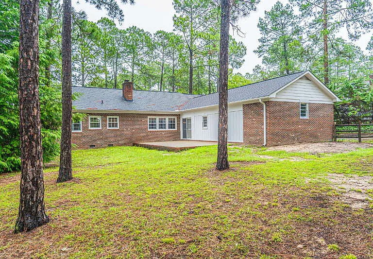 120 Fox Hunt Ln — Photo 29