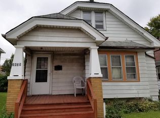 3825 W Hampton Ave, Milwaukee, WI 53209