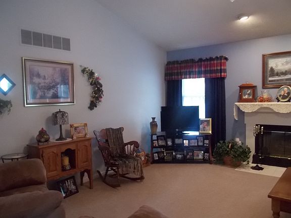 3rd image of 4218 Sail Dr