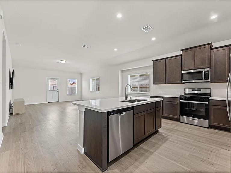 21409 Mary Myrtle St — Photo 15