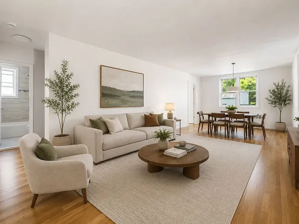 4810 45th St APT 2F, Flushing, NY 11377