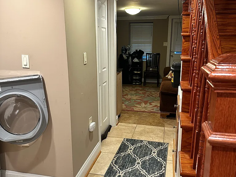 704 S Linwood Ave — Photo 9