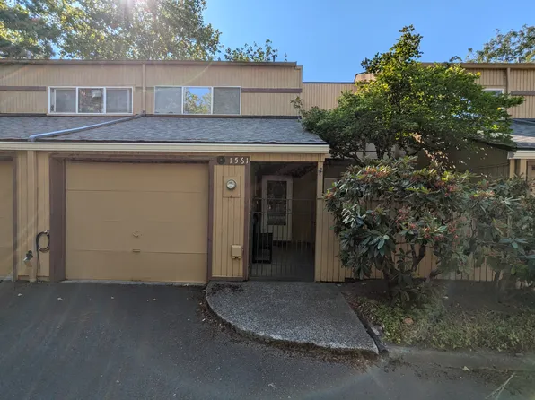 1561 NW Lakeway Ln, Beaverton, OR 97006