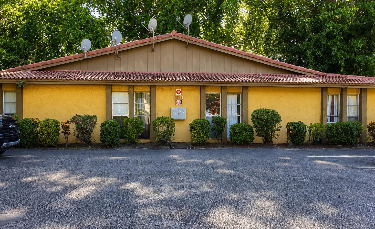 2 bed, 2.0 bath, 900 sqft, $1,900 — Photo 1