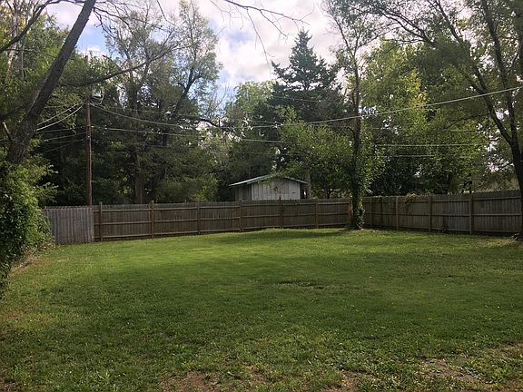 2nd image of 716 N Topeka St