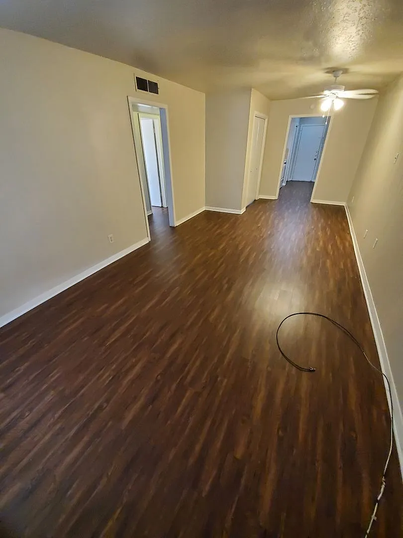 3902 Olive — Photo 3