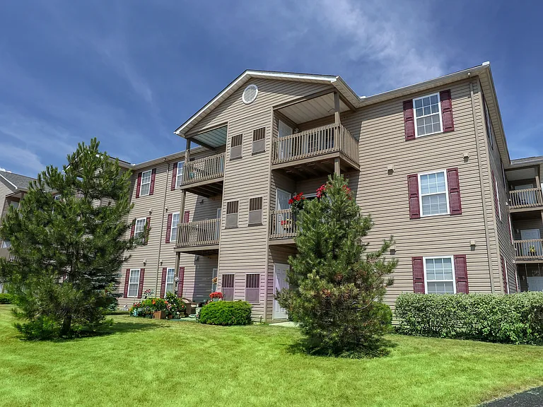 2730 N Forest Rd — Photo 37