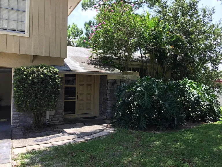 6433 Rockingtree Ln — Photo 14