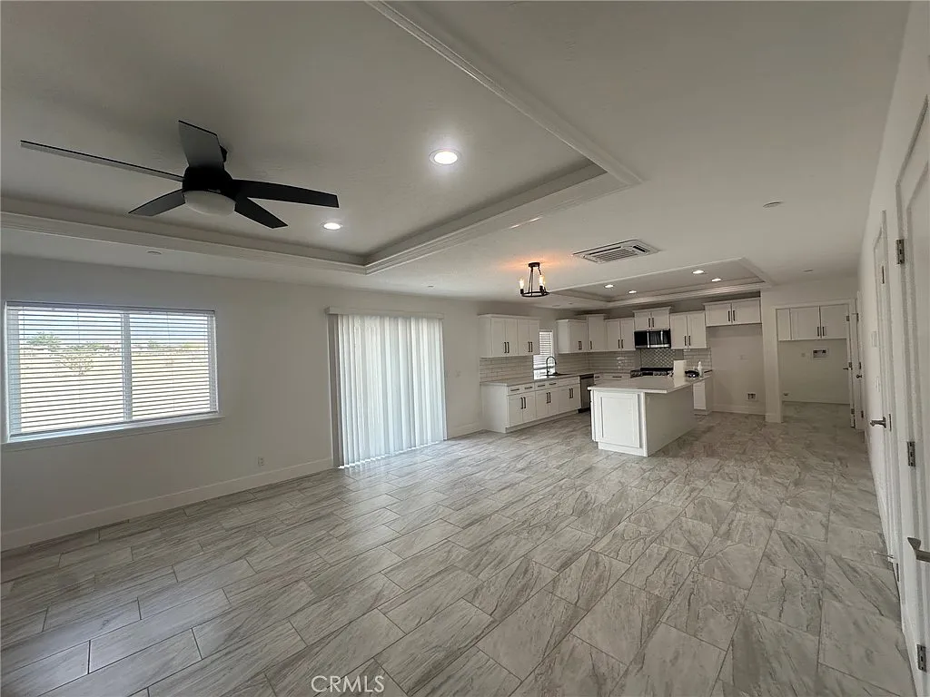 4 bed, 1750 sqft, $2,500 — Photo 2