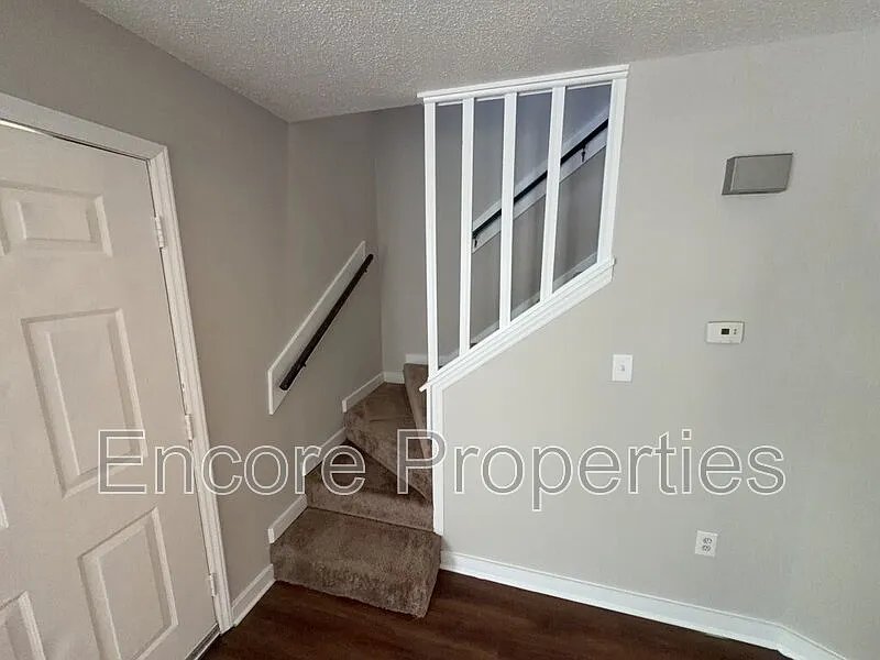 Building Photo - 2146 Charles St #12