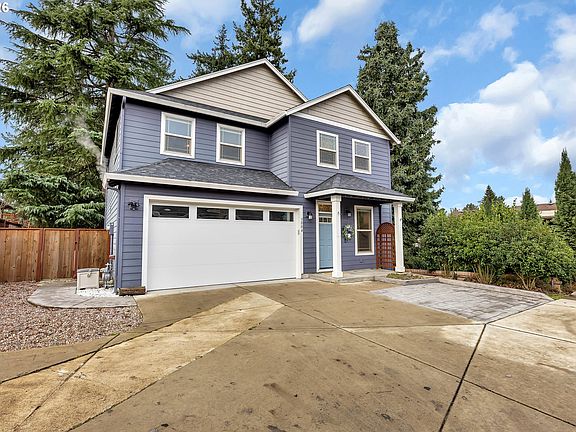 2nd image of 3004 NE 42nd St