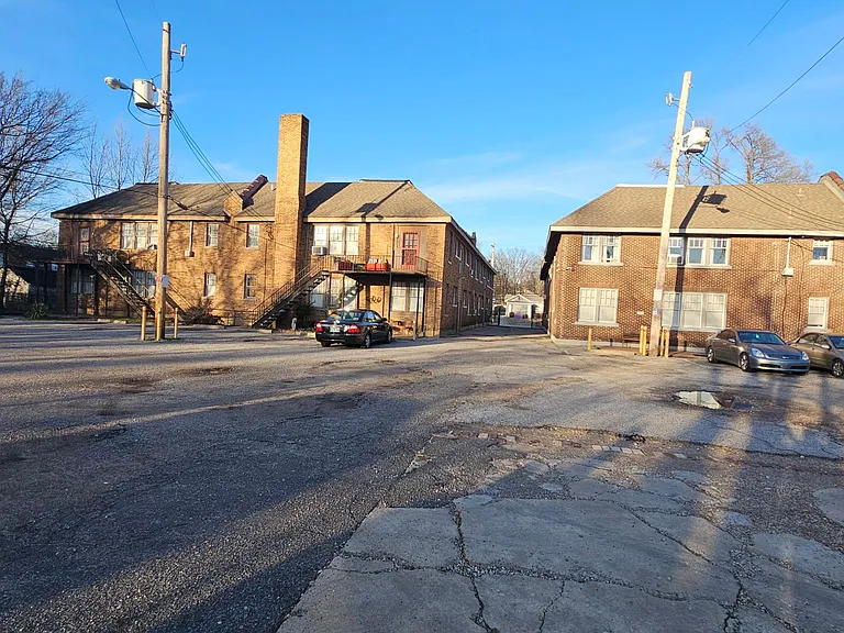 1943 Lamar Ave #3 — Photo 3
