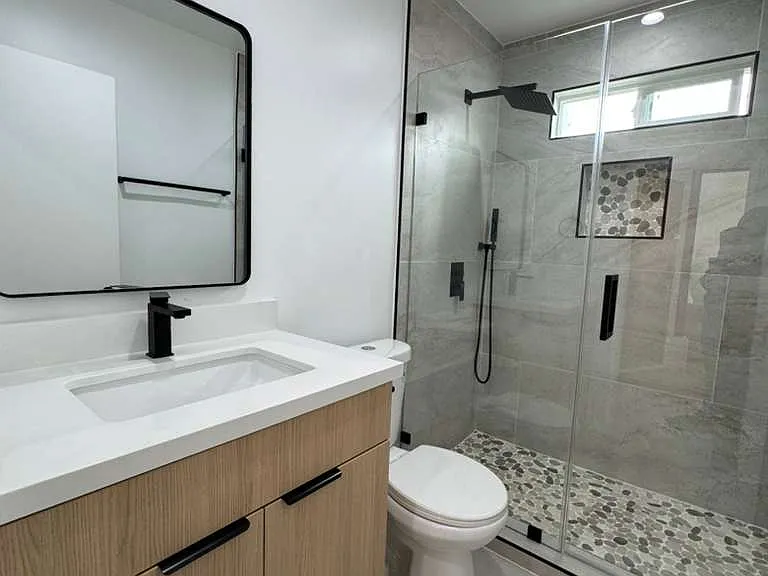 812 N Curson Ave — Photo 3