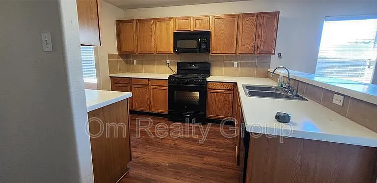 315 Sunset Colony Dr — Photo 6