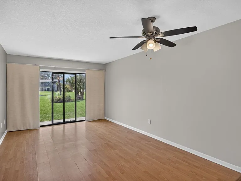 700 W Pope Rd #H61 — Photo 4