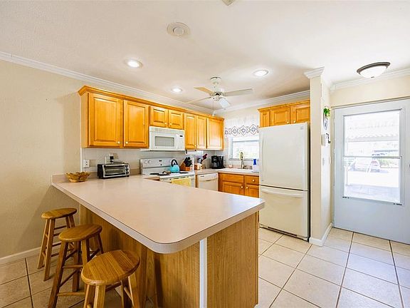 5th image of 6777 WINKLER ROAD #150