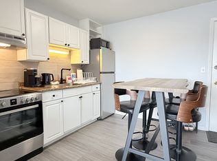 1681 Windsor Ave #4, Windsor, ON N8X 3M5
