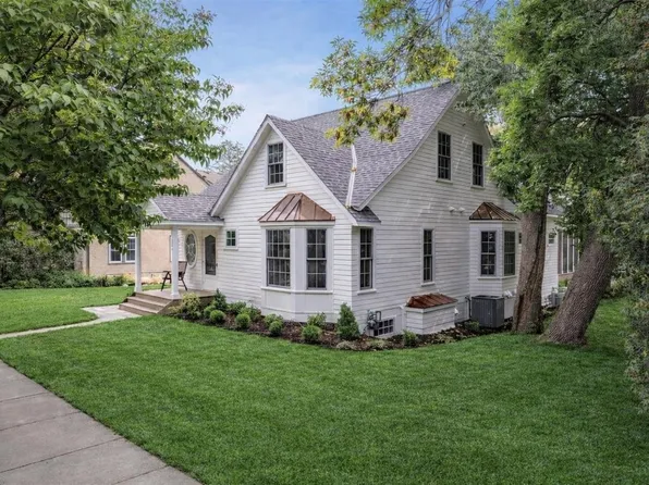 101 Center St, Excelsior, MN 55331