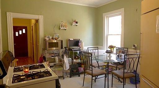 5th image of 93 Irving St
