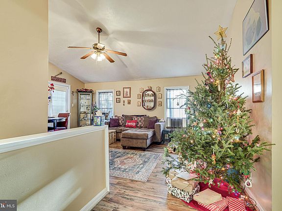 5th image of 1019 England Dr