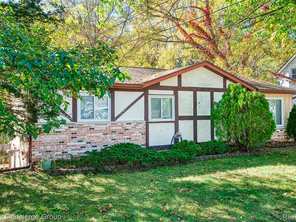305 Brighton Lake Rd, photo 2