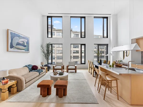 30 Front Street image 2 of 36