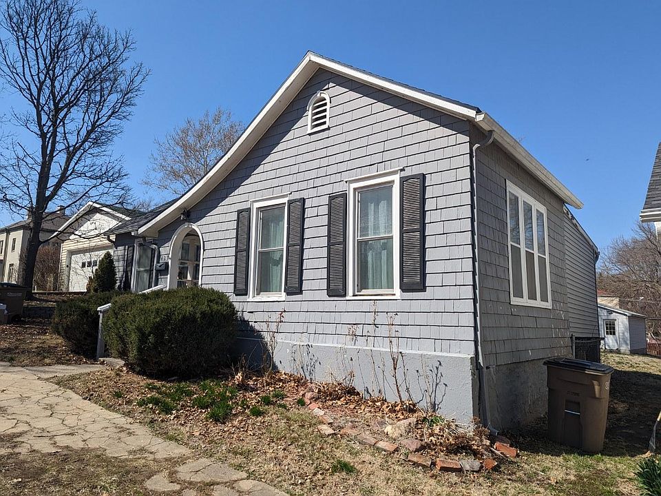 2nd image of 423 Mound St