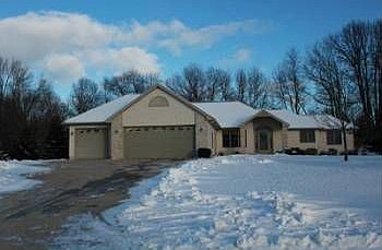 1st image of 8550 Pleasant Meadows Dr NE