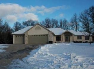 8550 Pleasant Meadows Dr NE, Rockford, MI 49341