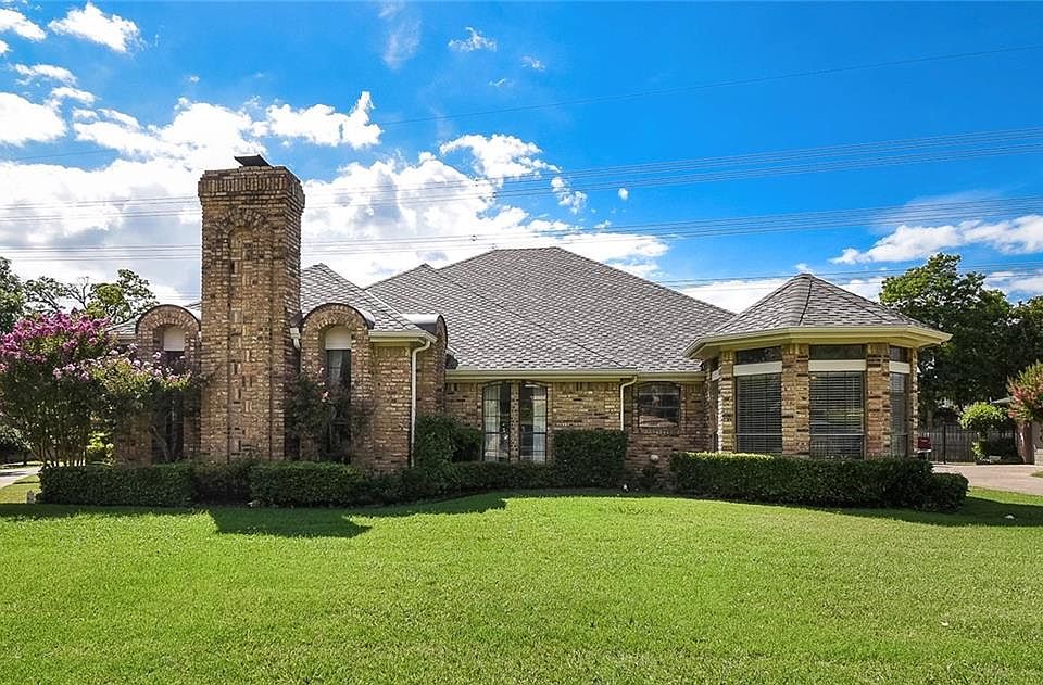 1st image of 4012 Falcon Lake Dr